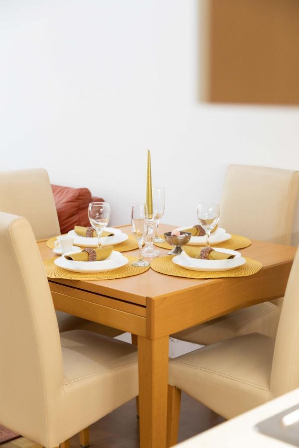 2Bdr Apartment With Balcony Near Maksimir زغرب المظهر الخارجي الصورة